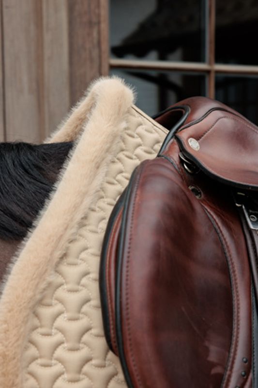 Kentucky Saddle Pad Fake Fur Plaited Quilt Jumping