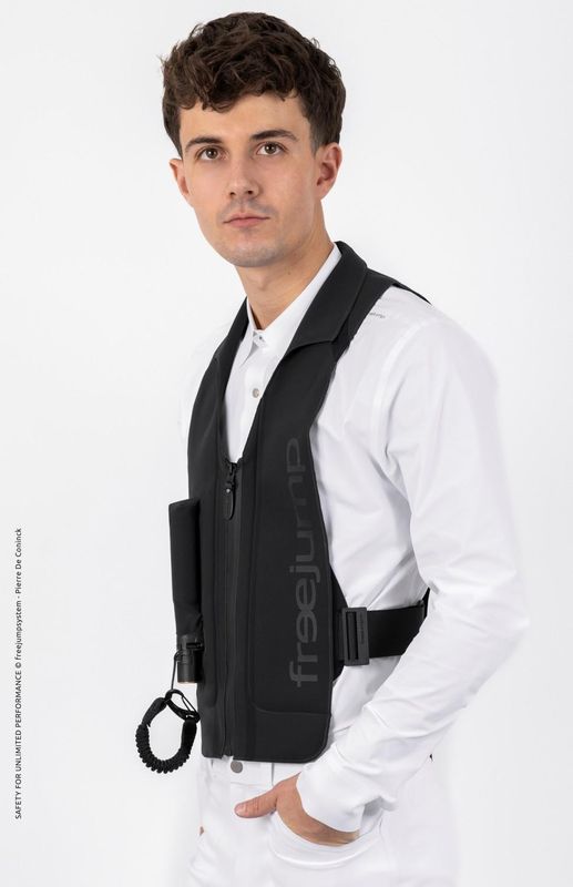 NYHET Freejump Airvest Plume